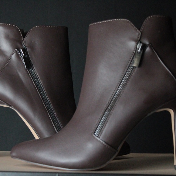 BCBGENERATION BROWN BOOTIES - Picture 1 of 8